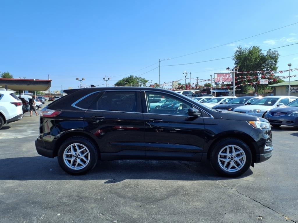 Used 2024 Ford Edge SEL image 2