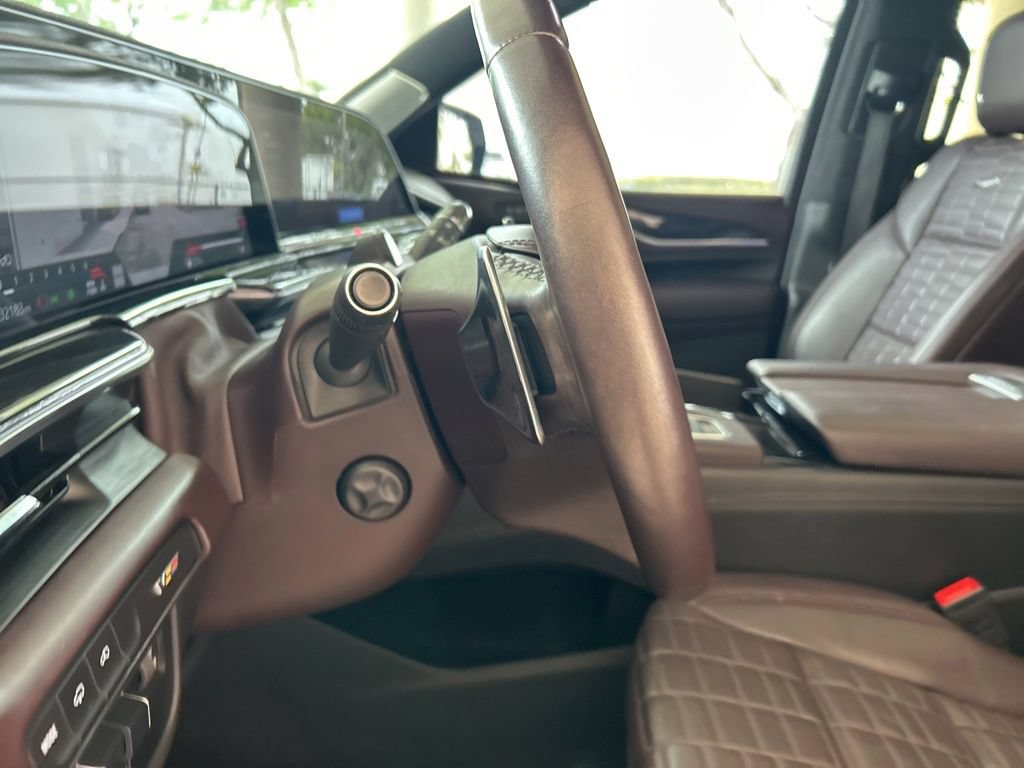 Used 2024 Cadillac Escalade V AWD/4WD image 60