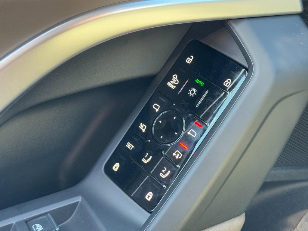 New 2025 Audi Q5 Premium Plus image 17