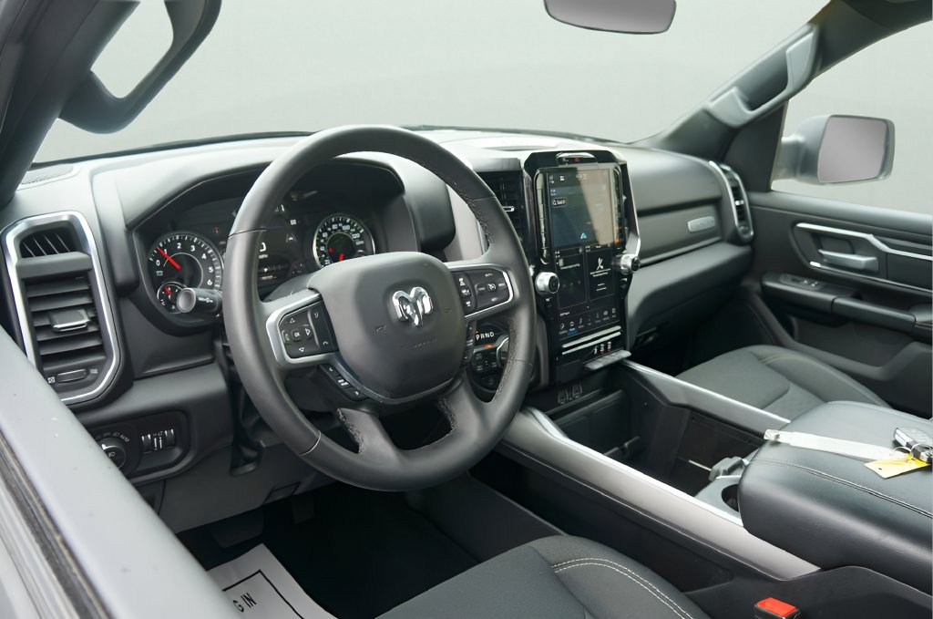 Used 2025 RAM 1500 Big Horn AWD/4WD image 12