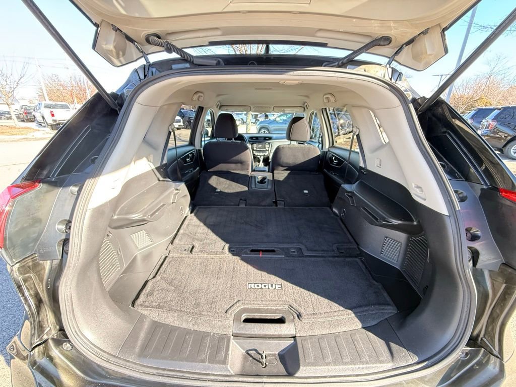 Used 2017 Nissan Rogue SV image 27