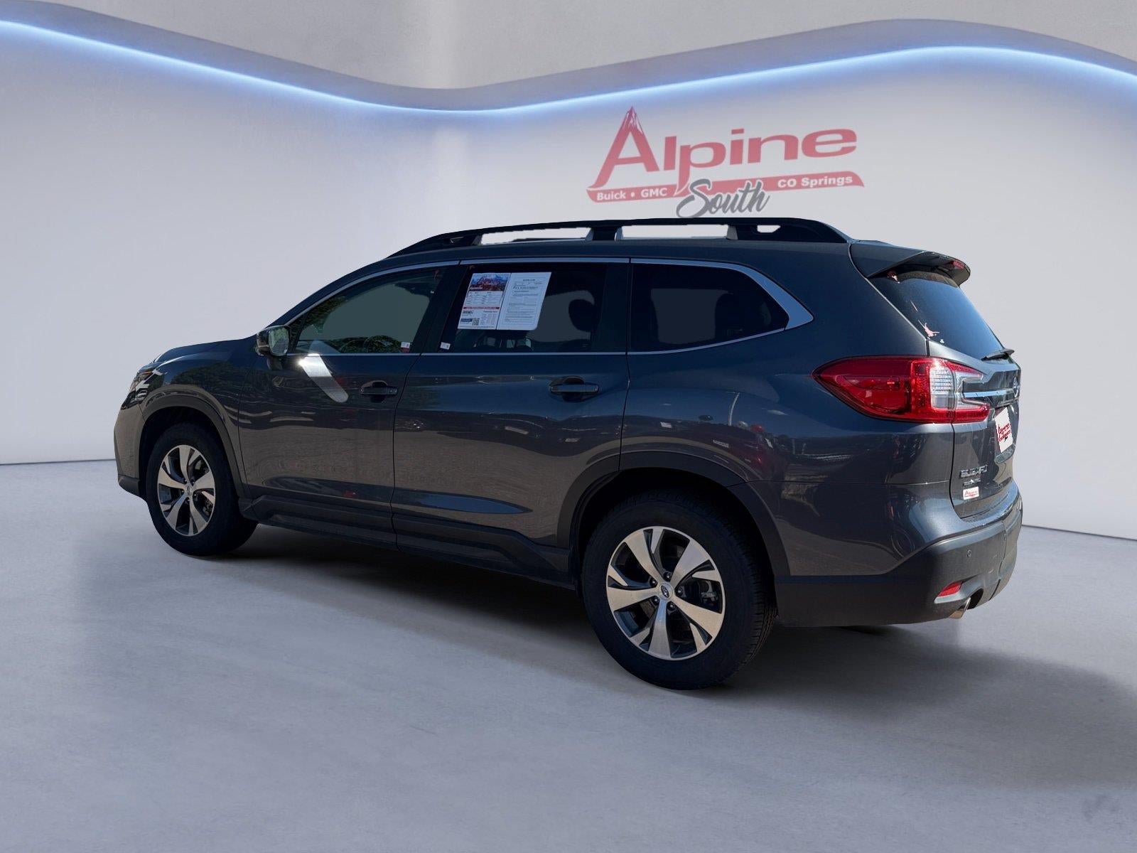 Used 2025 Subaru Ascent Premium AWD/4WD image 3
