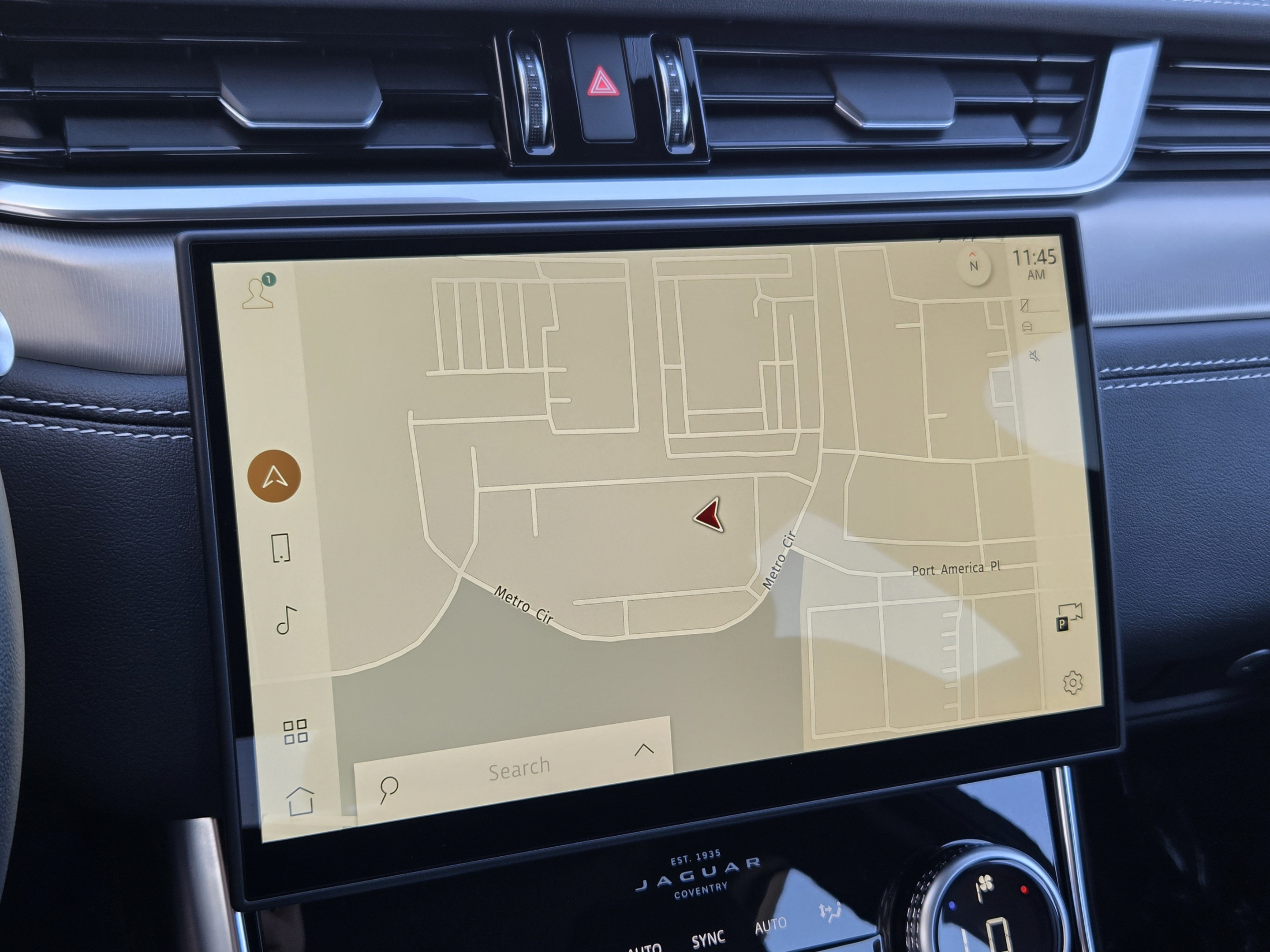 Certified 2024 Jaguar XF R-Dynamic SE AWD/4WD image 13