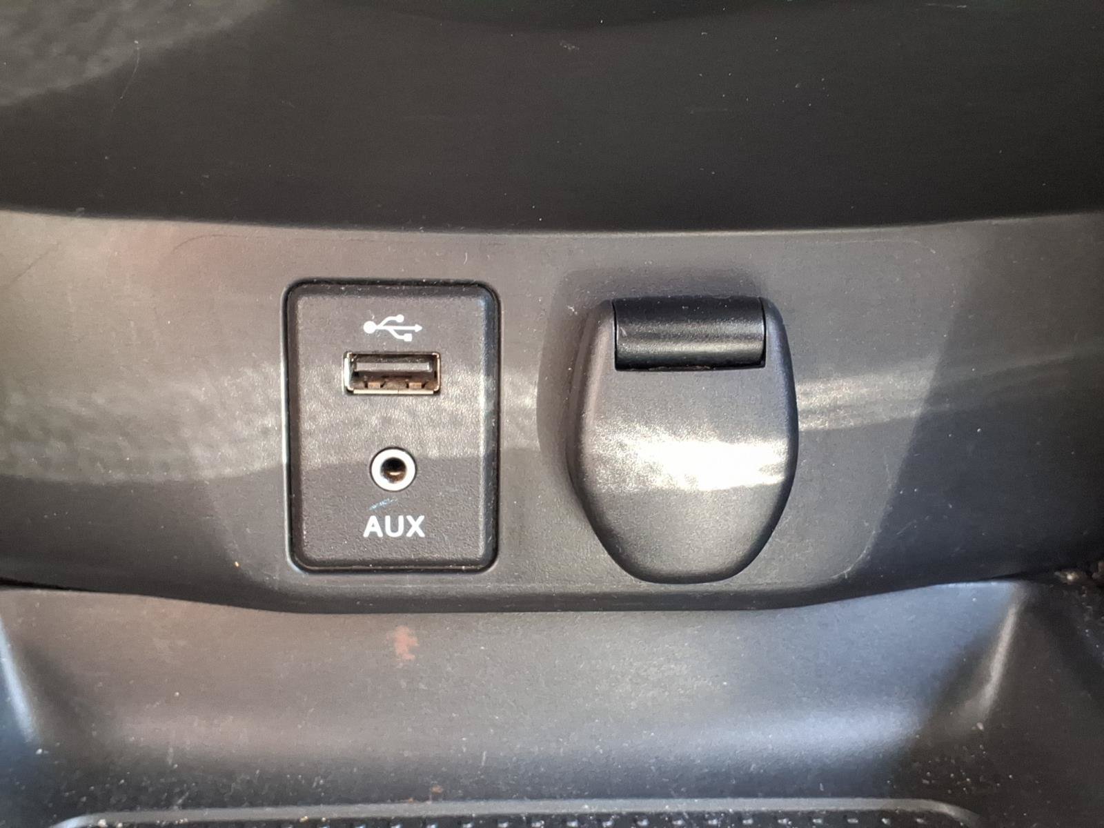 Used 2018 Nissan Rogue Sport S w/ S Appearance Package AWD/4WD image 16