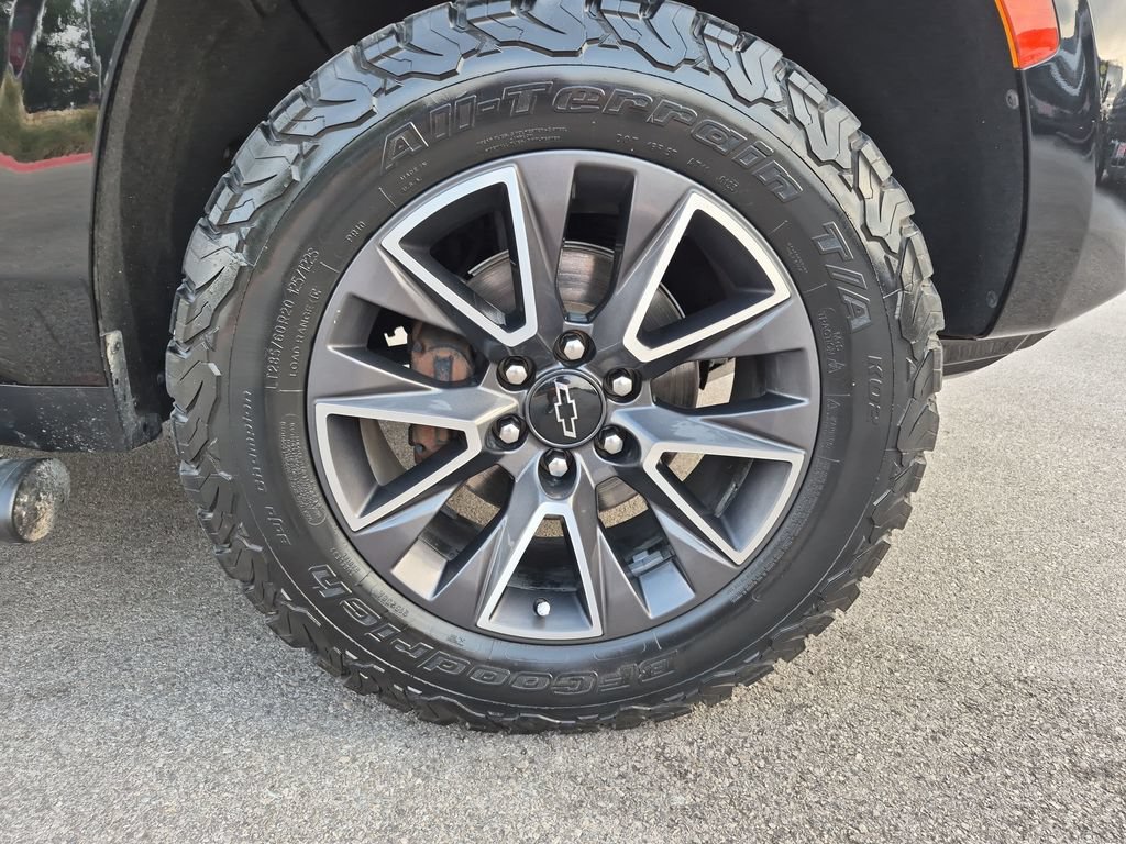 Used 2023 Chevrolet Tahoe Z71 w/ Off-Road Capability Package AWD/4WD image 18