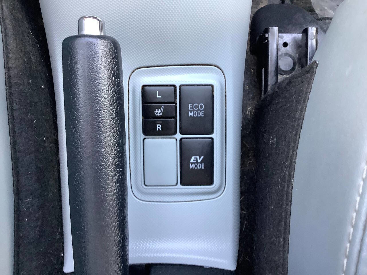 Used 2012 Toyota Prius C Four FWD image 38