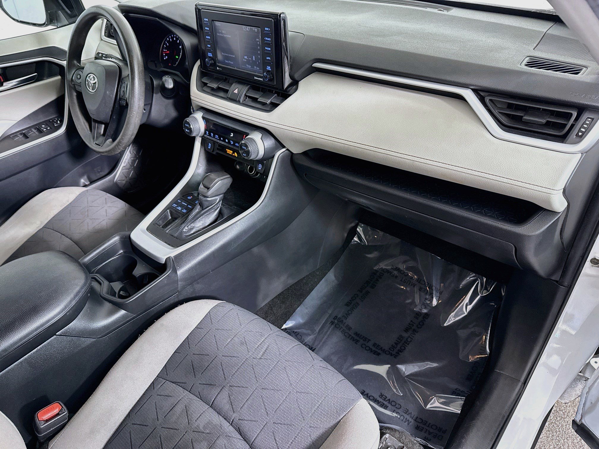 Used 2020 Toyota RAV4 XLE w/ Carpet Mat Package AWD/4WD image 30