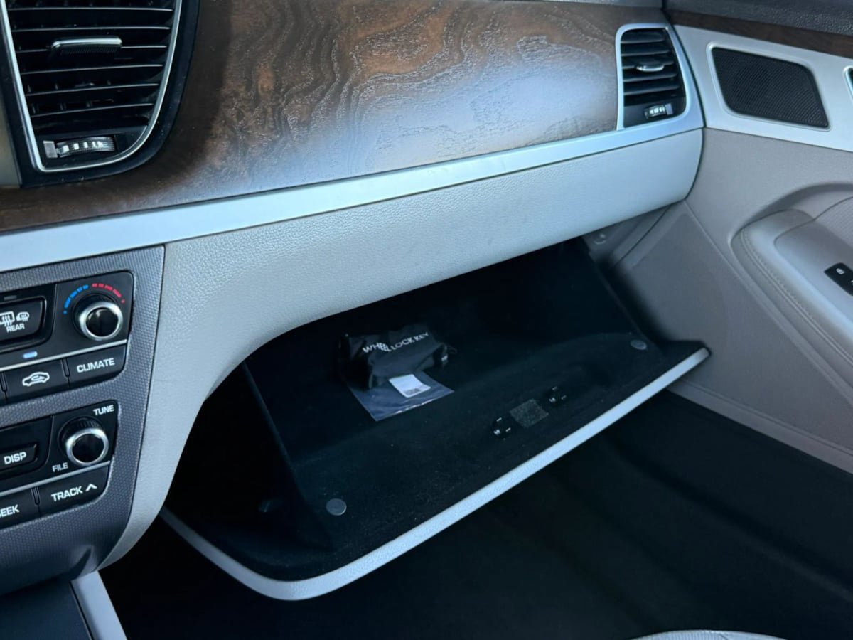 Used 2017 Genesis G80 5.0 Ultimate RWD image 60