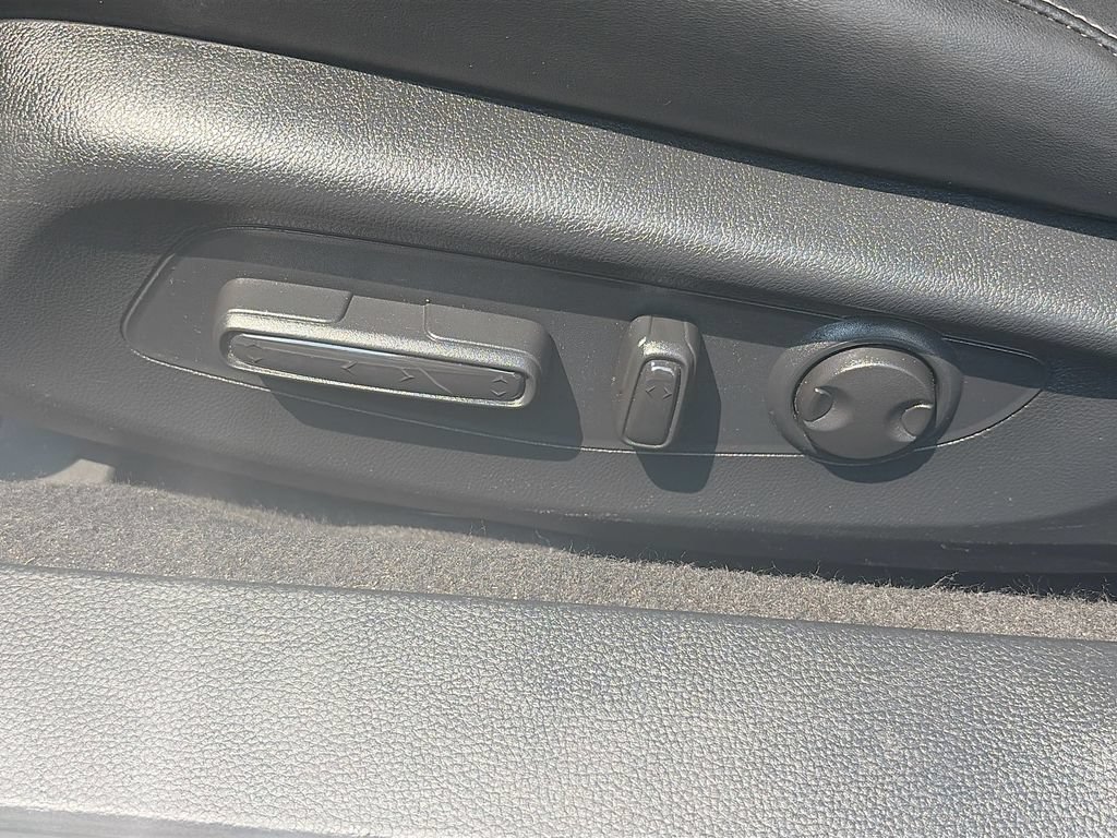 Used 2023 Honda Accord Touring image 19