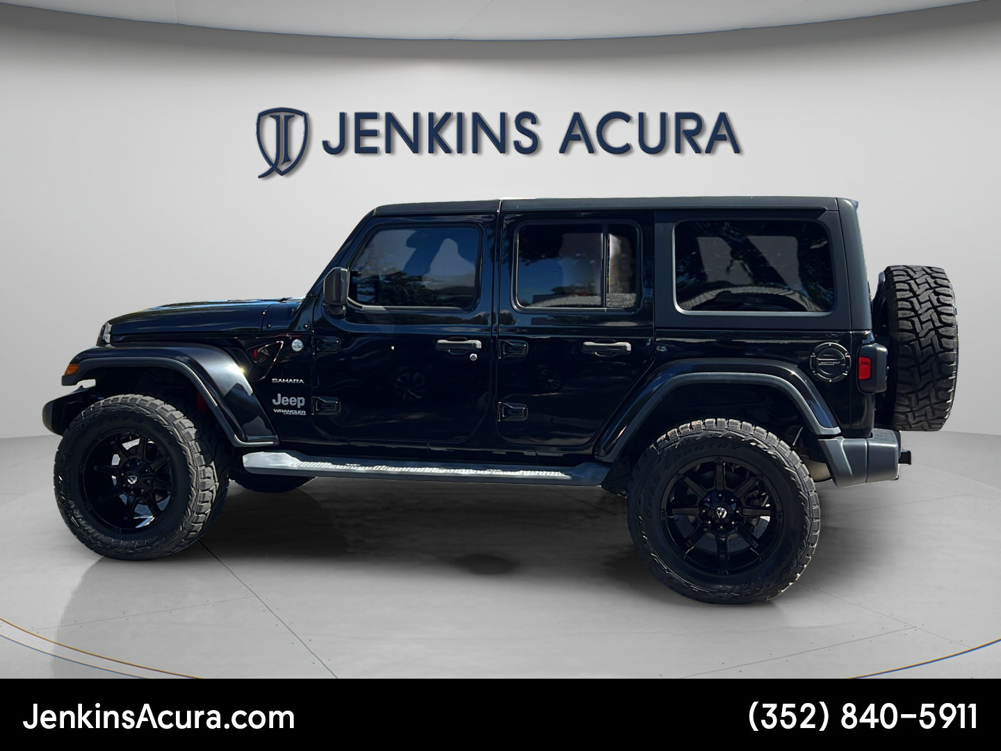 Used 2019 Jeep Wrangler Unlimited Sahara AWD/4WD image 6