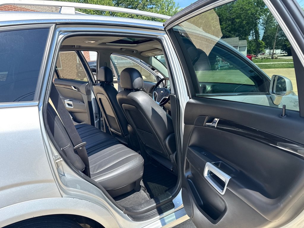 Used 2014 Chevrolet Captiva Sport LTZ FWD image 13