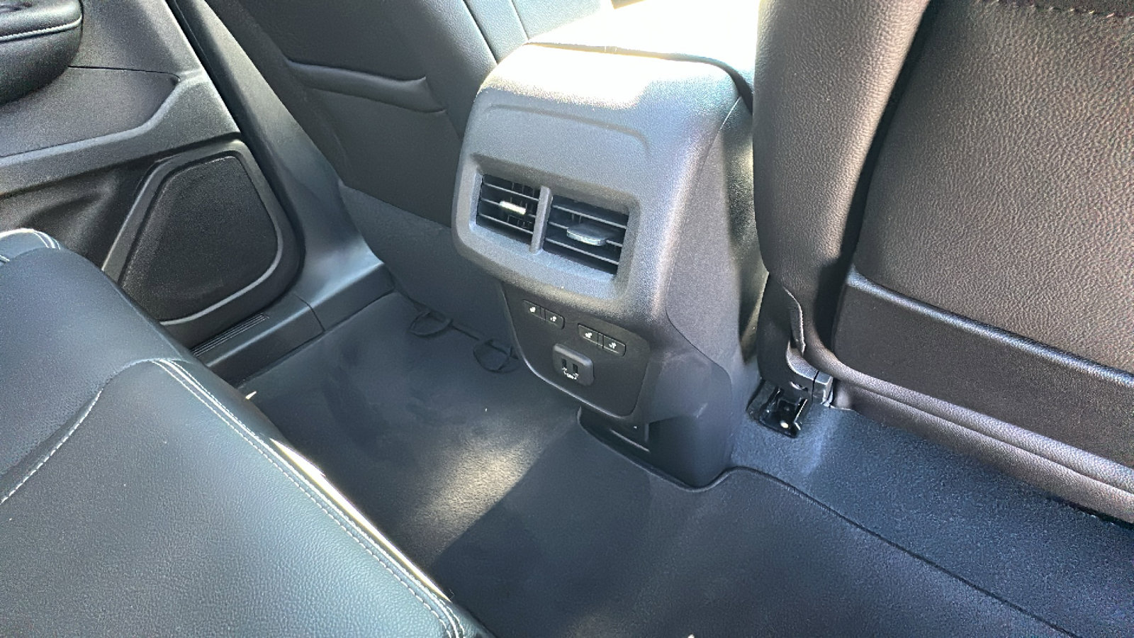 Used 2019 GMC Terrain Denali w/ Advanced Safety Package image 27