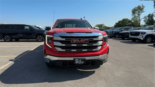 New 2026 GMC Sierra 1500 SLE w/ Preferred Package image 3