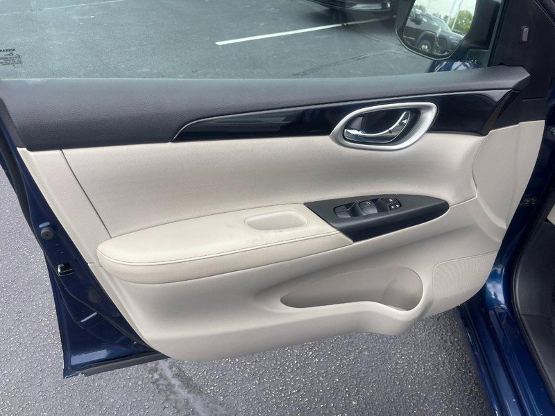 Used 2017 Nissan Sentra SV w/ Driver's Assist Package image 15