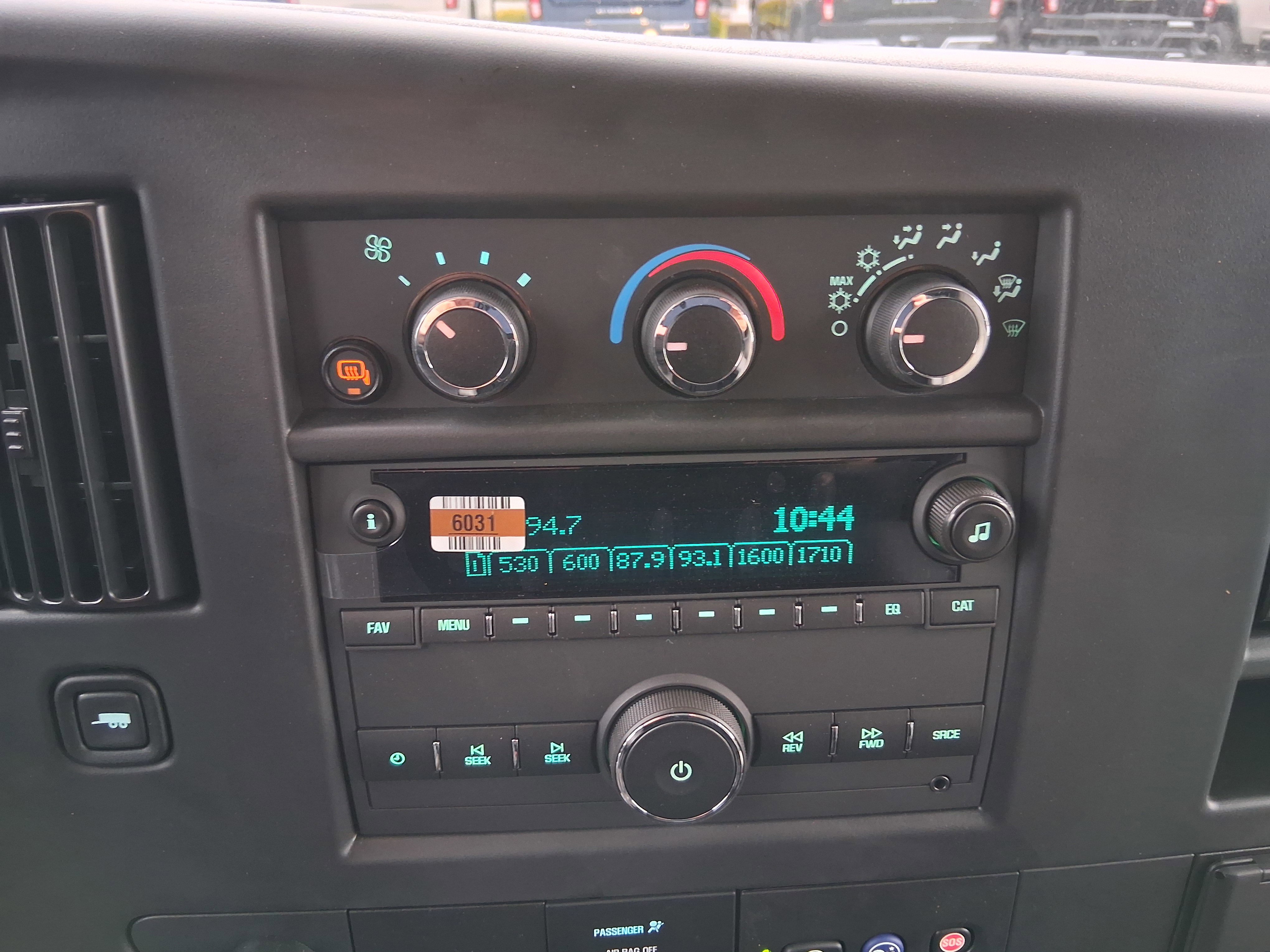 New 2025 GMC Savana 3500 w/ Driver Convenience Package image 24