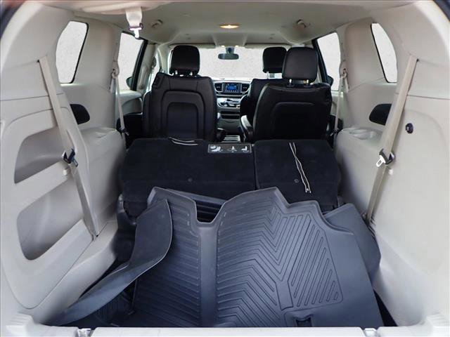 Used 2019 Chrysler Pacifica L image 8