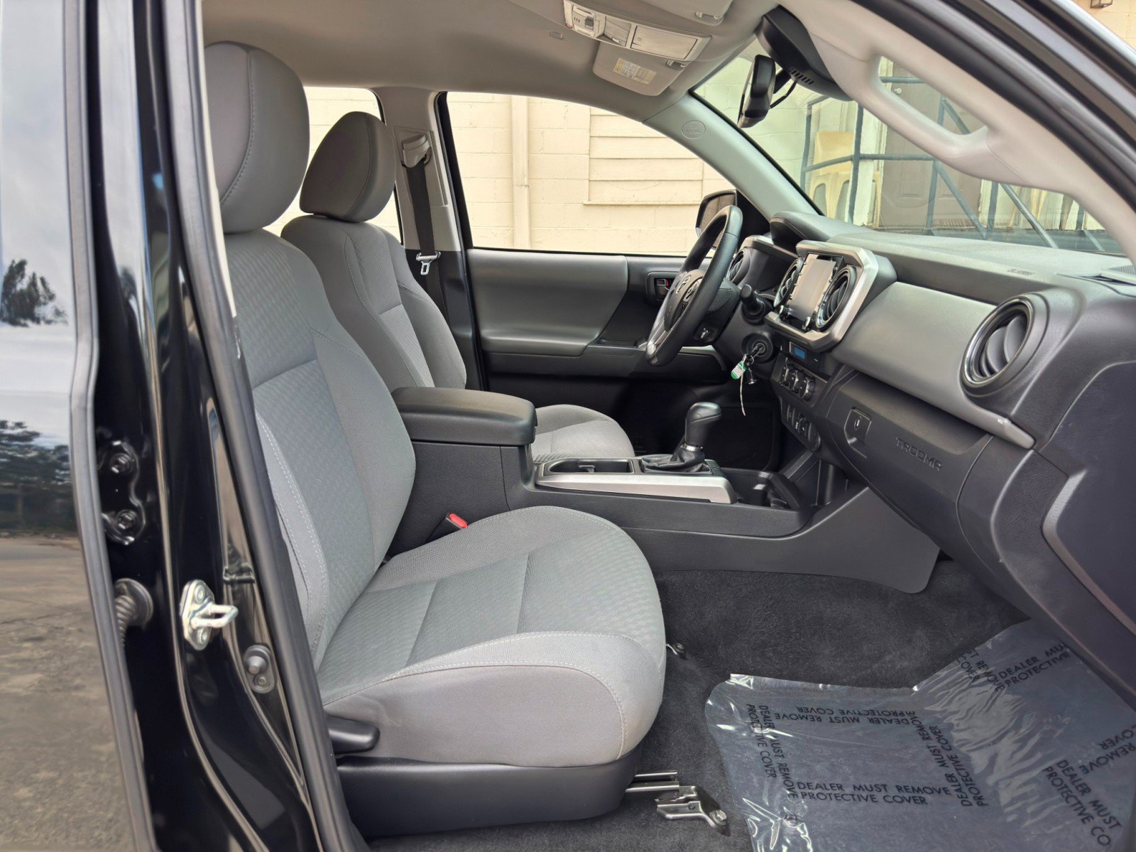 Used 2022 Toyota Tacoma SR5 RWD image 14