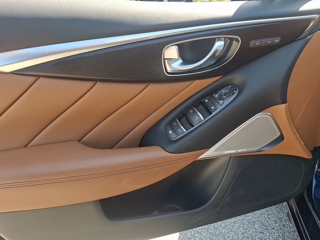 Used 2023 INFINITI Q50 Sensory image 12