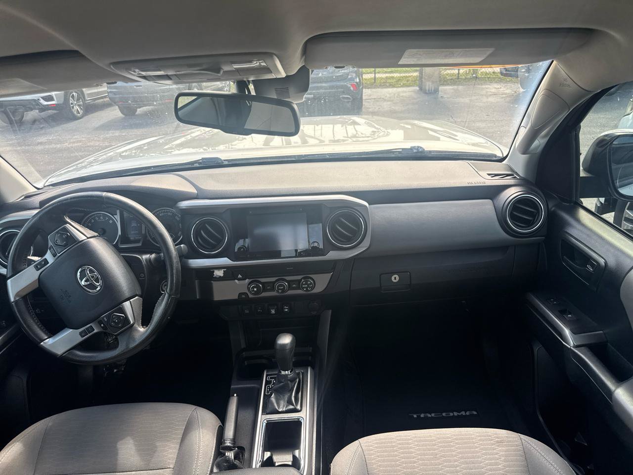 Used 2019 Toyota Tacoma SR5 RWD image 12