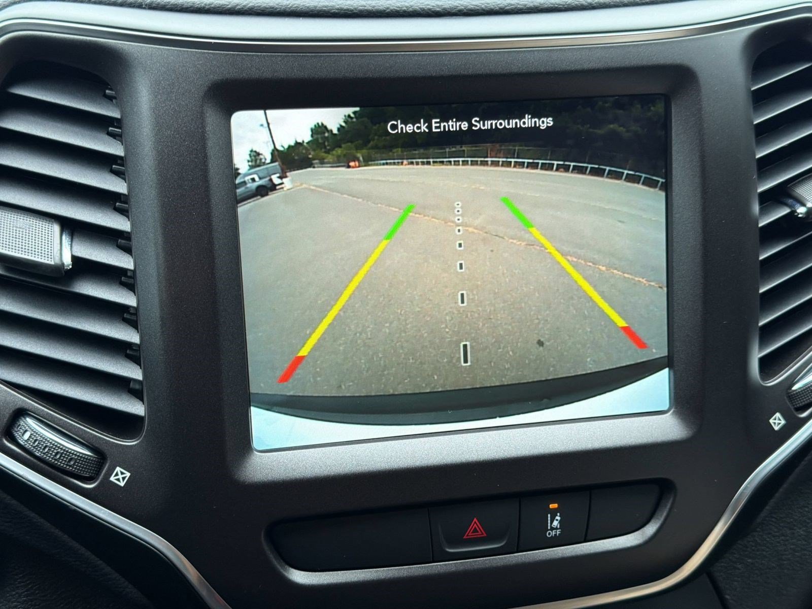 Used 2022 Jeep Cherokee Trailhawk w/ Sun, Sound & Nav Group AWD/4WD image 18