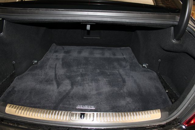 Used 2019 Genesis G90 3.3T Premium image 35