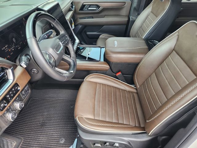 Used 2025 GMC Yukon Denali Ultimate image 10