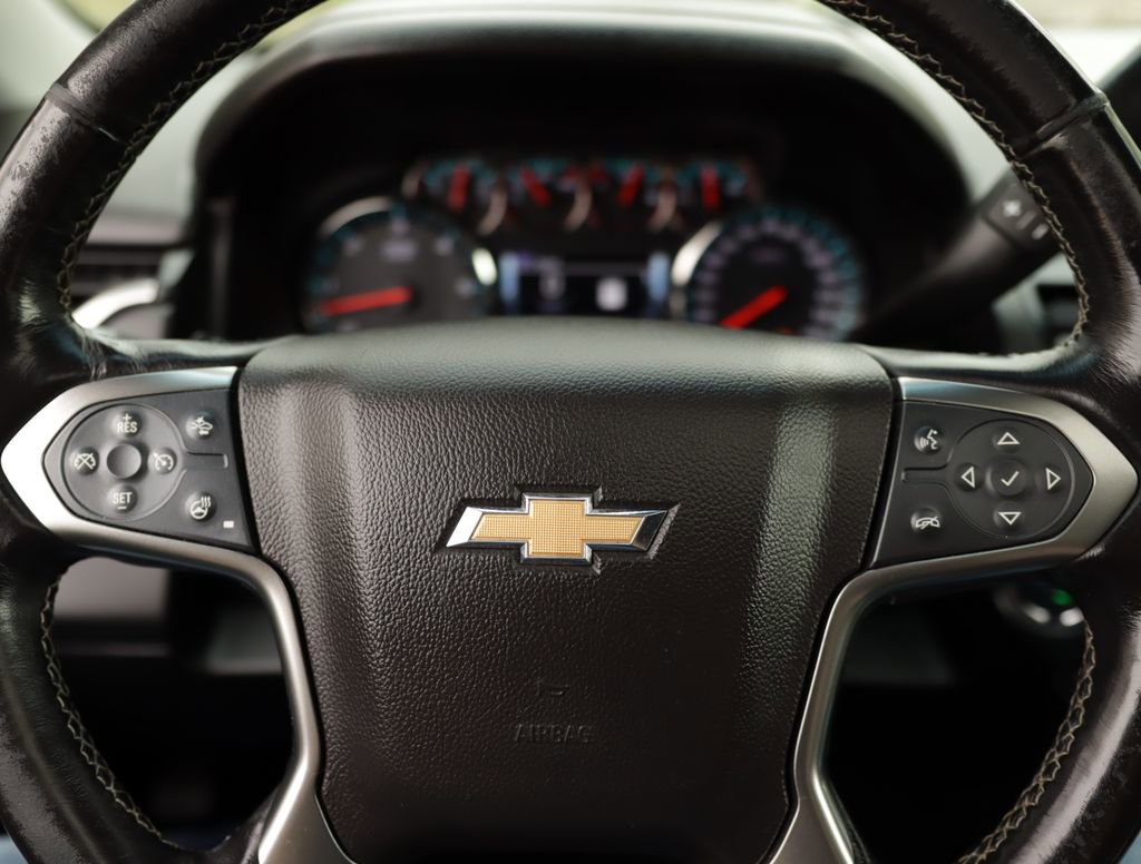 Used 2019 Chevrolet Suburban LT AWD/4WD image 12