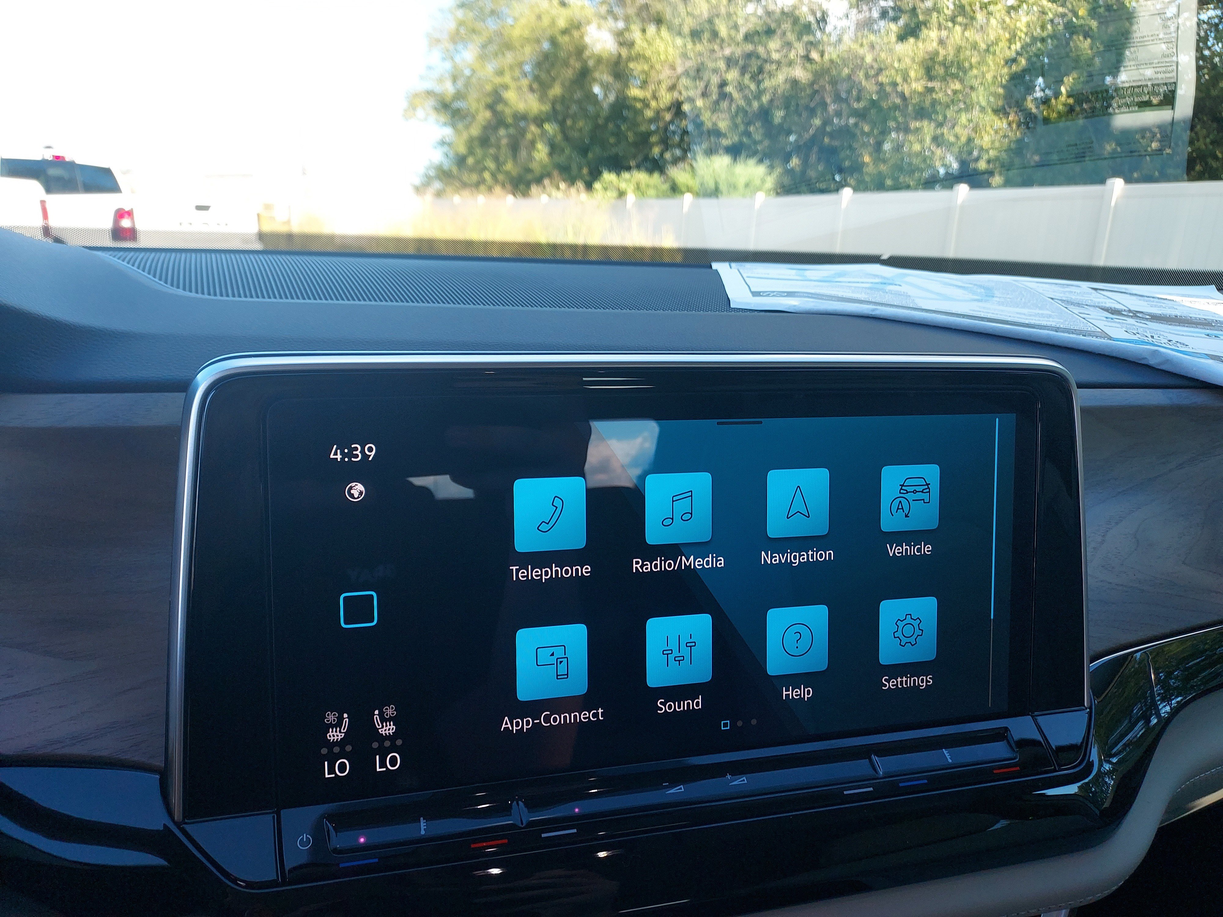 New 2026 Volkswagen Atlas SE image 29