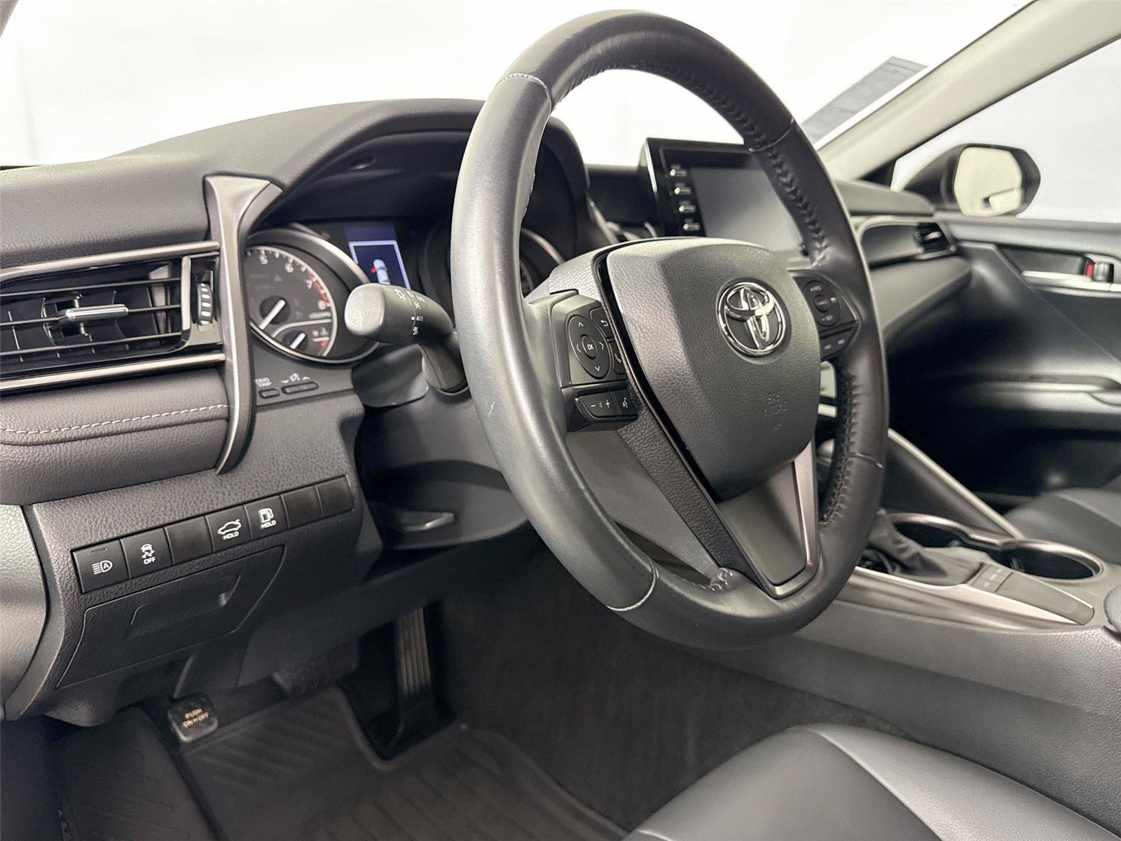 Certified 2024 Toyota Camry SE FWD image 4