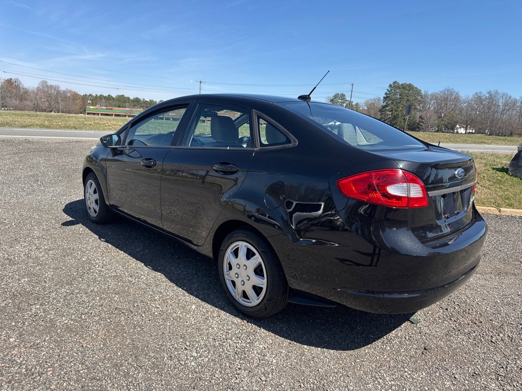 Used 2013 Ford Fiesta S w/ Convenience Pkg FWD image 6