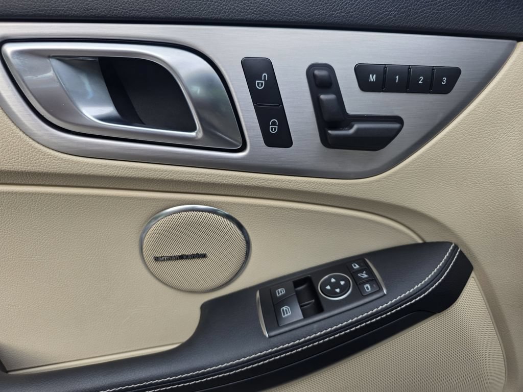 Used 2013 Mercedes-Benz SLK 250 image 22
