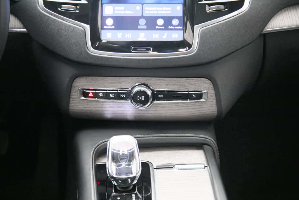 Certified 2024 Volvo XC90 B6 Ultimate AWD/4WD image 30