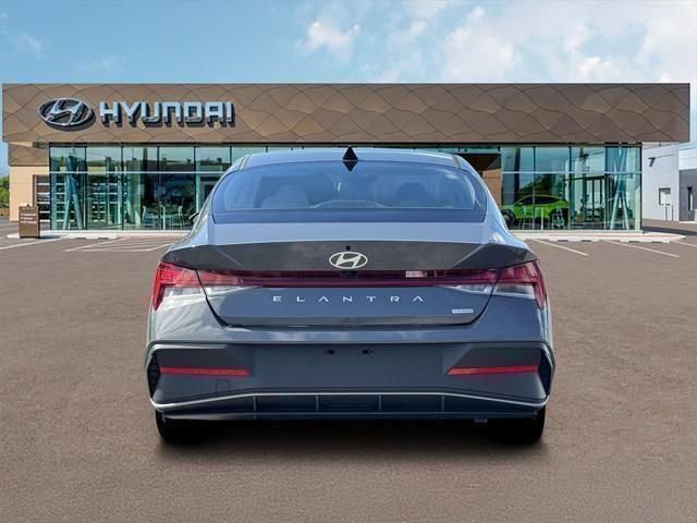New 2026 Hyundai Elantra Blue image 6