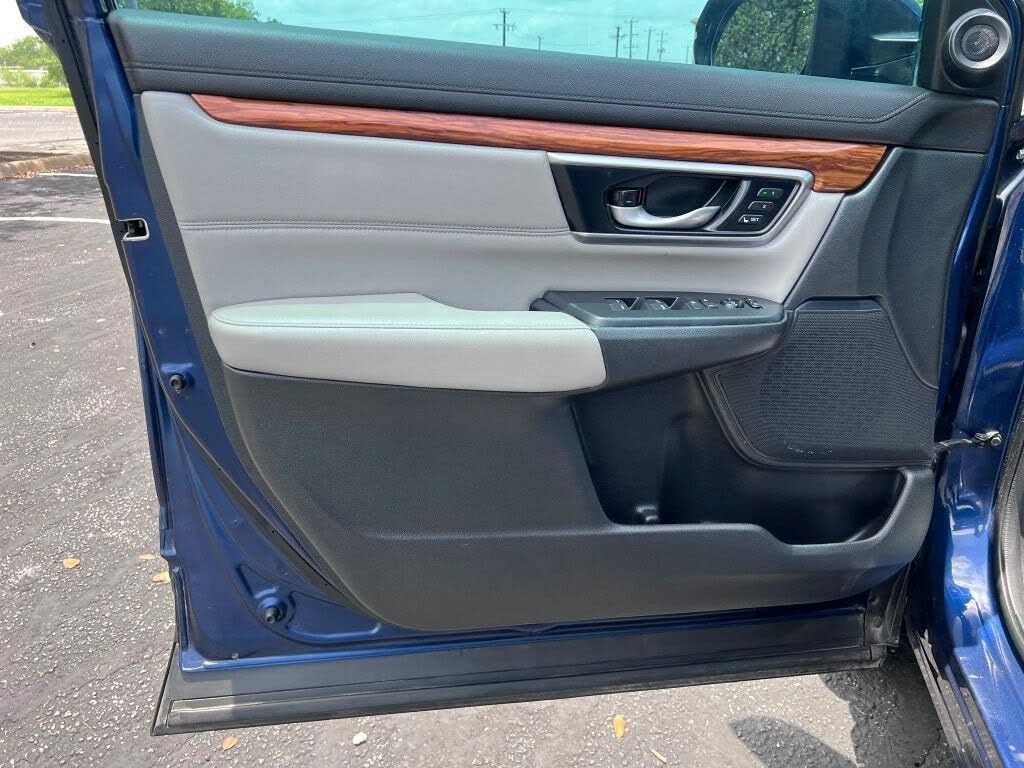 Used 2022 Honda CR-V Touring image 15