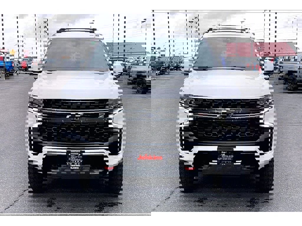 Used 2022 Chevrolet Suburban Z71 w/ Z71 Off-Road Package image 3