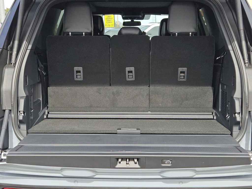 New 2026 Ford Expedition Platinum w/ Stealth Appearance Package image 11