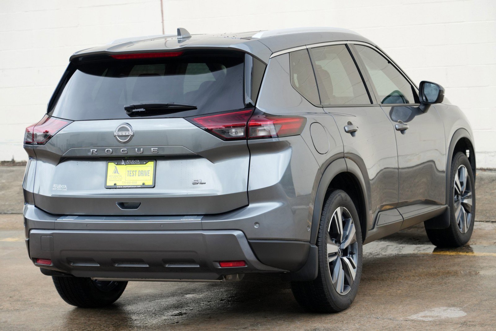 Used 2024 Nissan Rogue SL FWD image 47