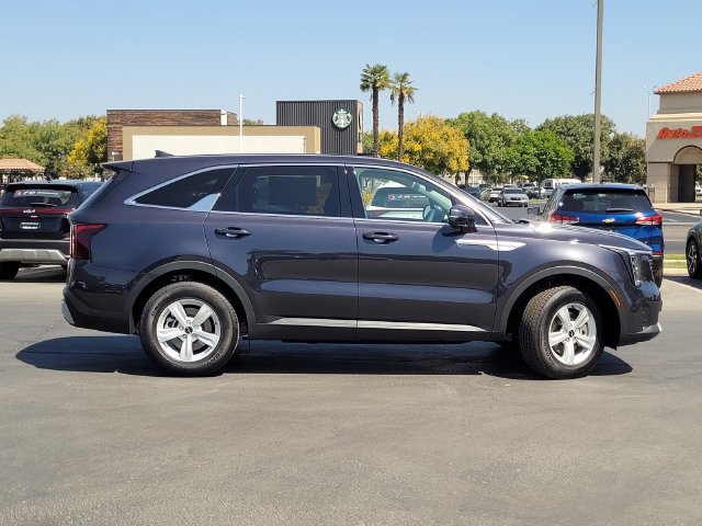 New 2026 Kia Sorento LX FWD image 4