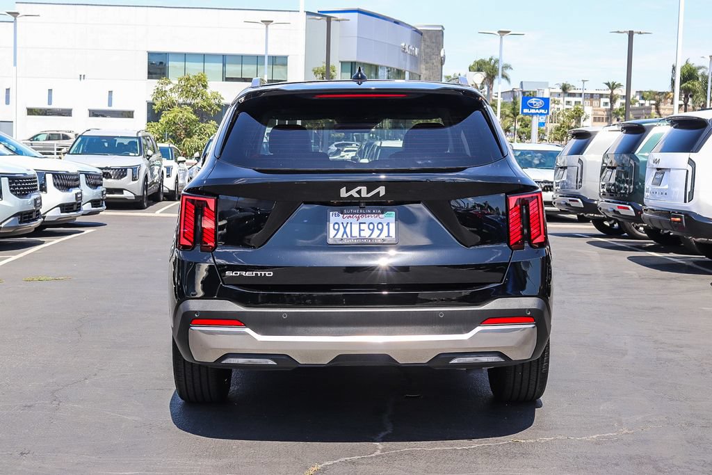 Used 2025 Kia Sorento SX FWD image 5