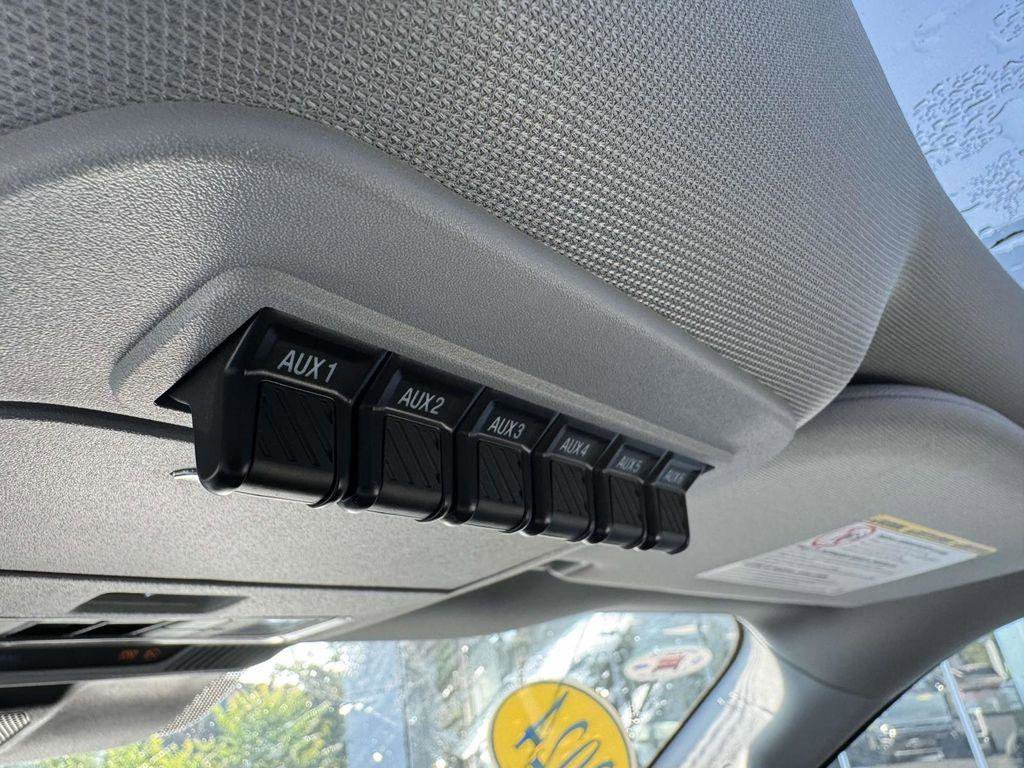 Used 2024 Ford F250 Lariat w/ Lariat Ultimate Package image 35