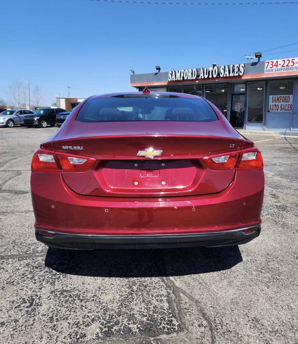 Used 2018 Chevrolet Malibu LT w/ Driver Confidence Package FWD image 10