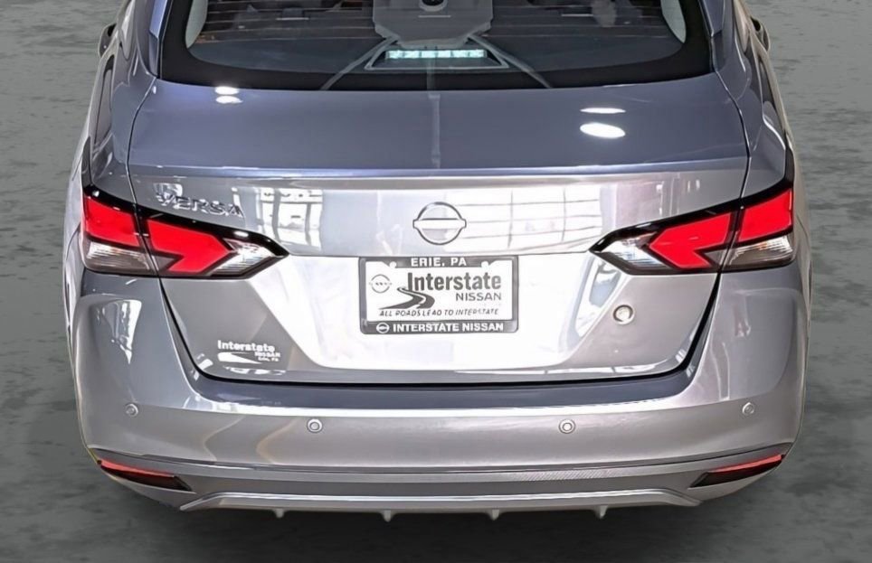 Used 2025 Nissan Versa S w/ Trunk Package image 12