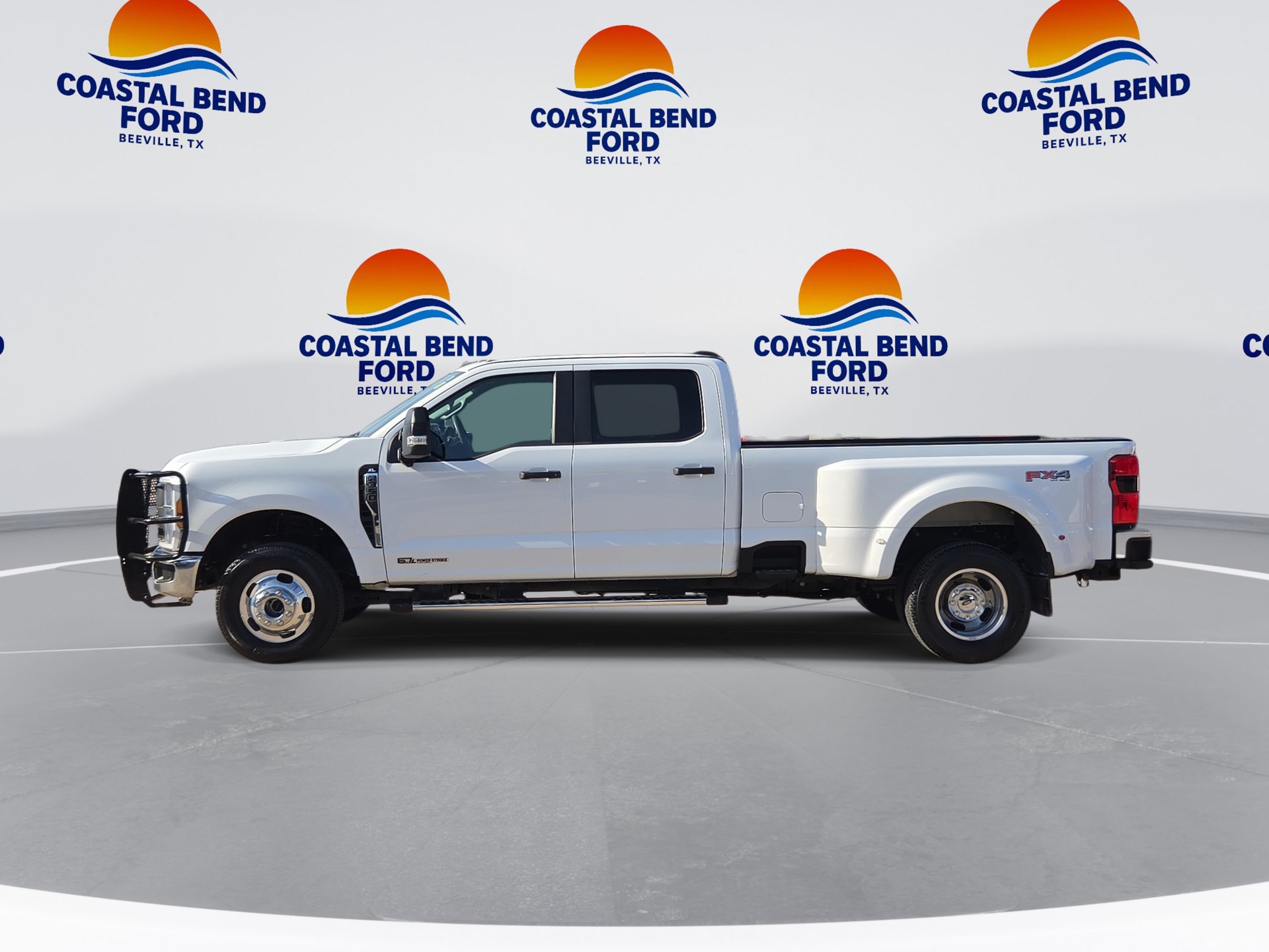 Used 2026 Ford F350 XL w/ 360-Degree Camera Package AWD/4WD image 1