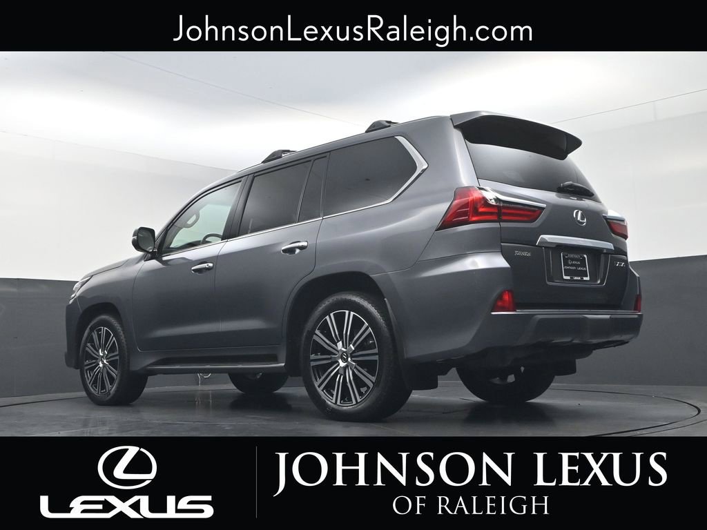 Used 2019 Lexus LX 570 4WD w/ Luxury Package image 17