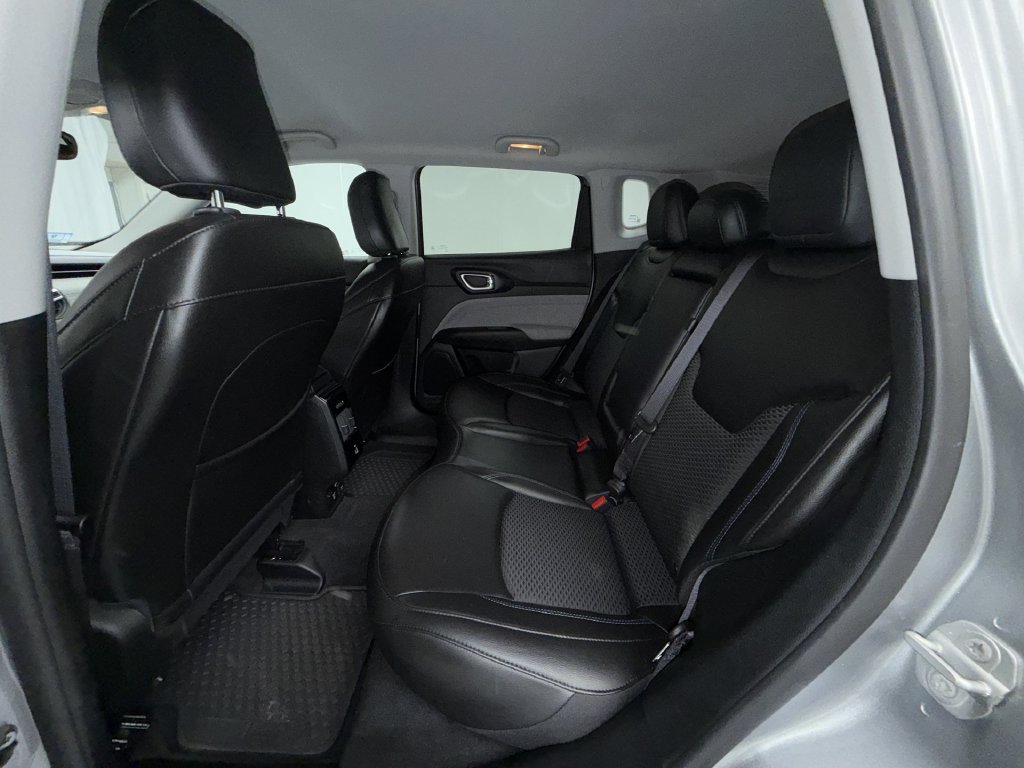 Used 2022 Jeep Compass Latitude w/ Convenience Group AWD/4WD image 13
