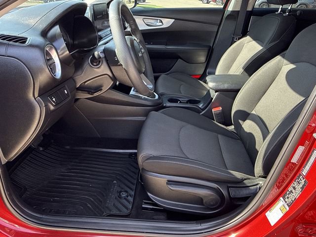 Used 2023 Kia Forte LXS FWD image 16