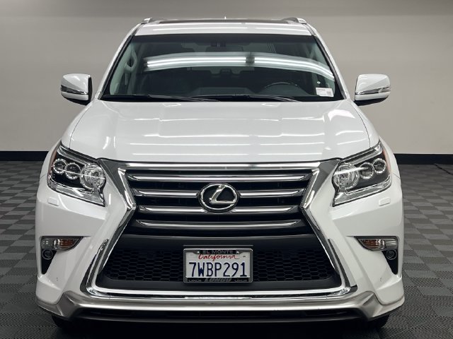 Used 2017 Lexus GX 460 AWD/4WD image 3