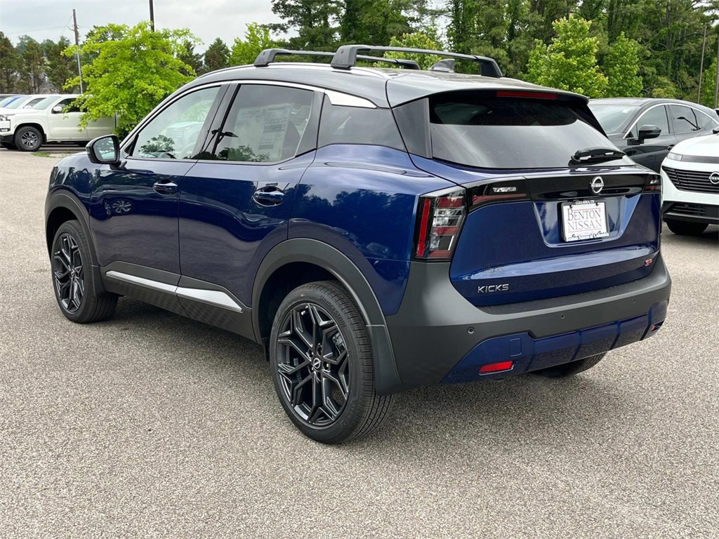 New 2025 Nissan Kicks SR image 7