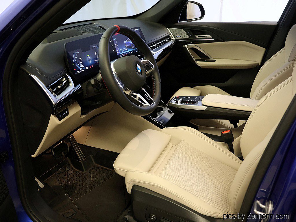 Certified 2025 BMW X1 M35i w/ Premium Package image 11