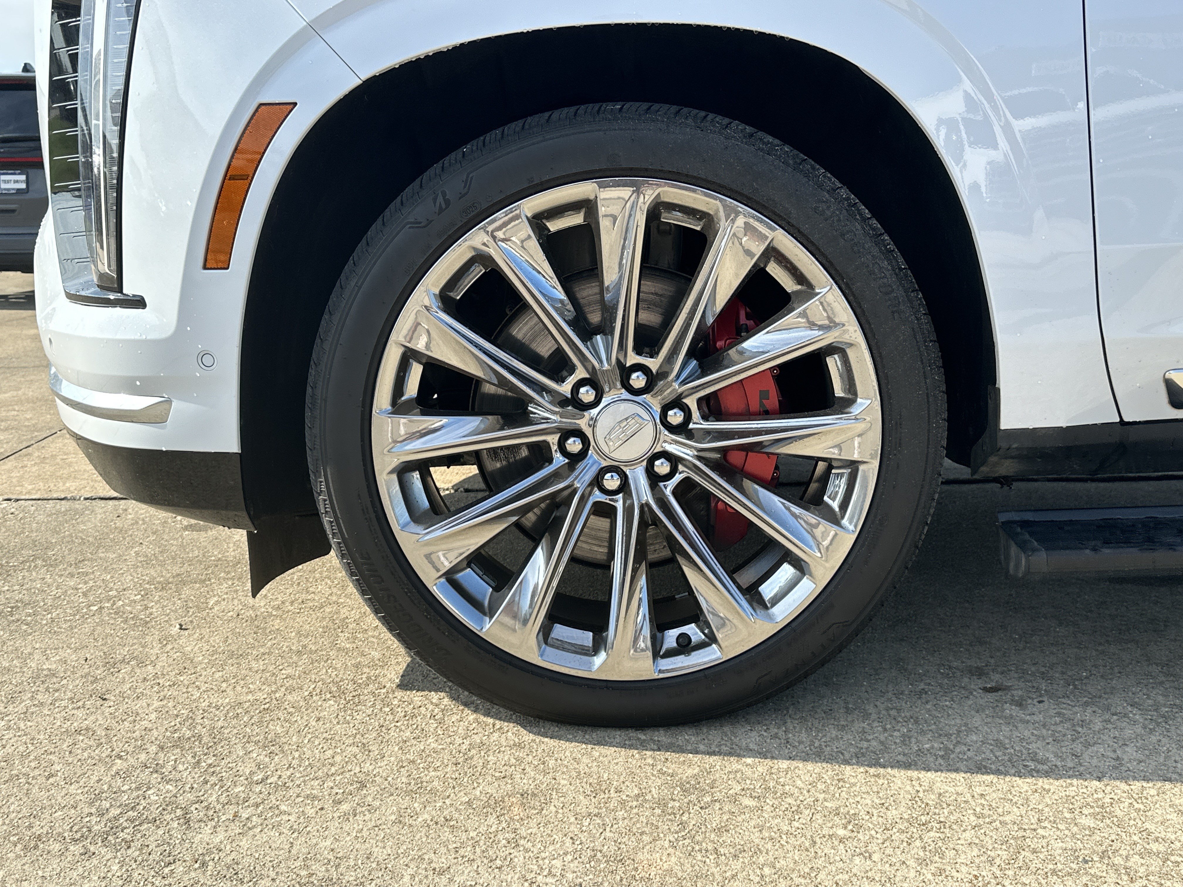 Certified 2026 Cadillac Escalade ESV Luxury w/ LPO, Radiant Package AWD/4WD image 12